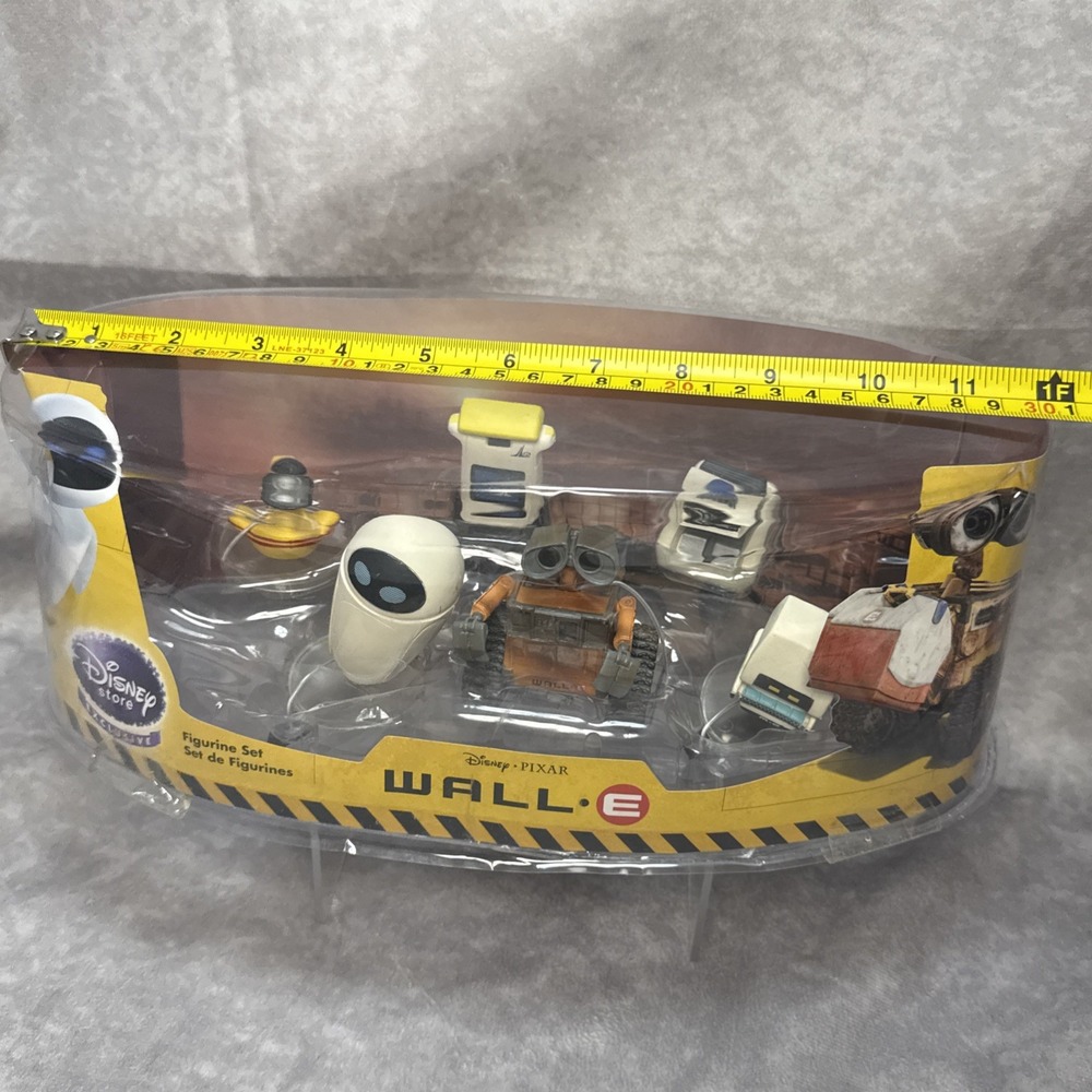 Disney Pixar WALL E Figurine Playset Disney Store Set Of 6 New in Box (Dented) - Picture 14 of 15